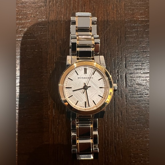 Burberry Watch - Picture 1 of 3